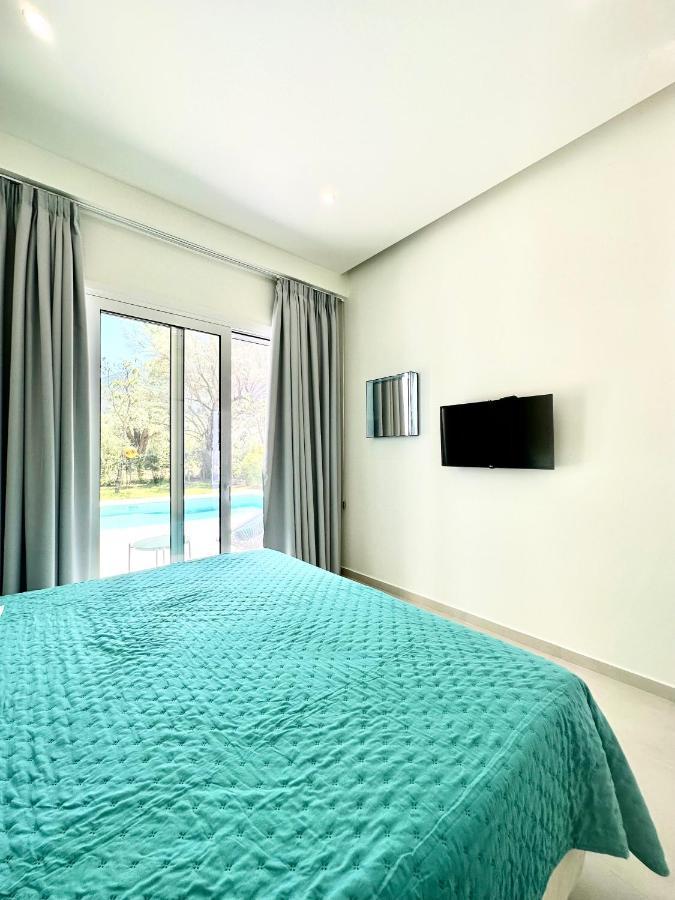 Splash Suites With Private Pools Нікіана Екстер'єр фото